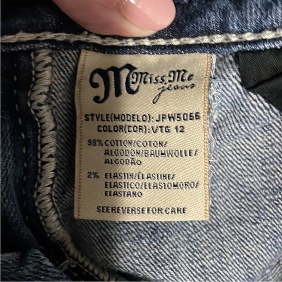 MISS Me Mid-rise Jeans - Picture 2 of 8